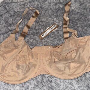 SKIMS No Show Molded Unlined Demi Bra: Clay